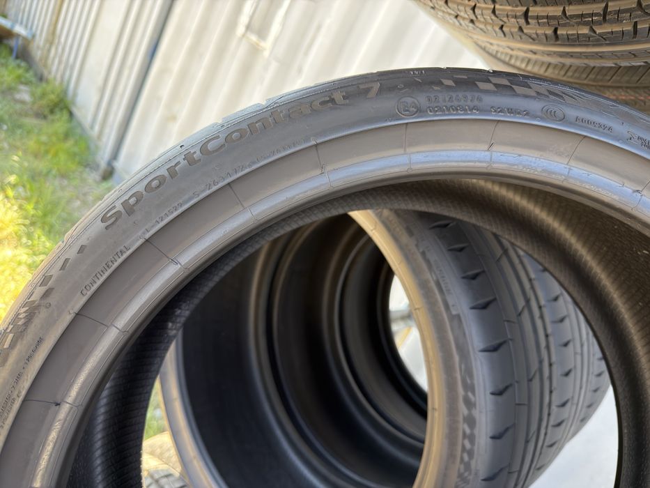Шини б/у 225/35 r19 Continental 4шт