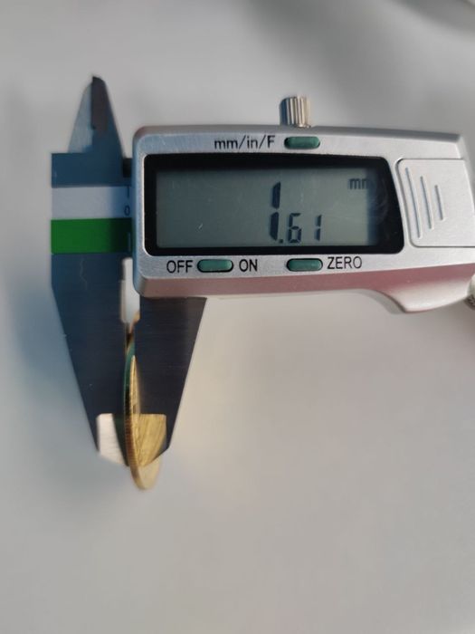 Сувенірна монета Bitcoin