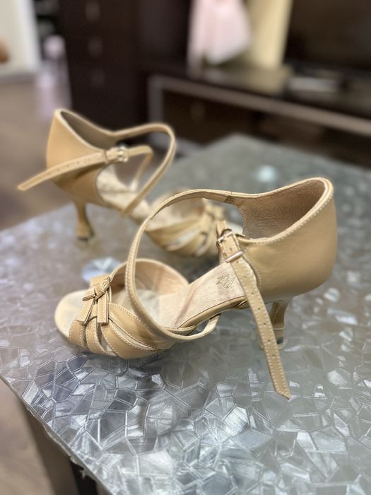 Туфлі для бальних танців (латина)