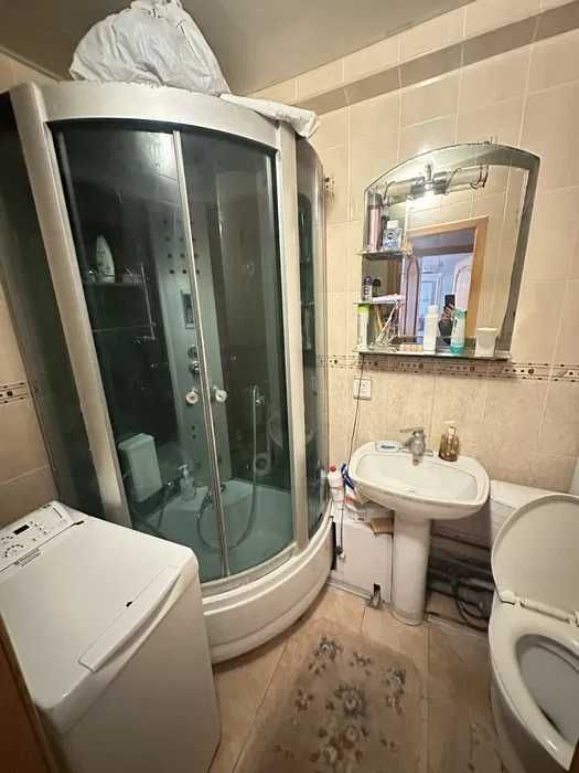 89957. Продається простора 2 кім квартира на Салтівці. 602м\р