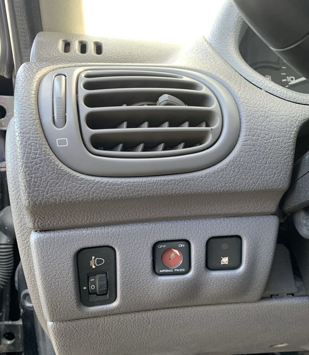 Peugeot 206 //143mil kms //AC digital // teto panorâmico -Impecável