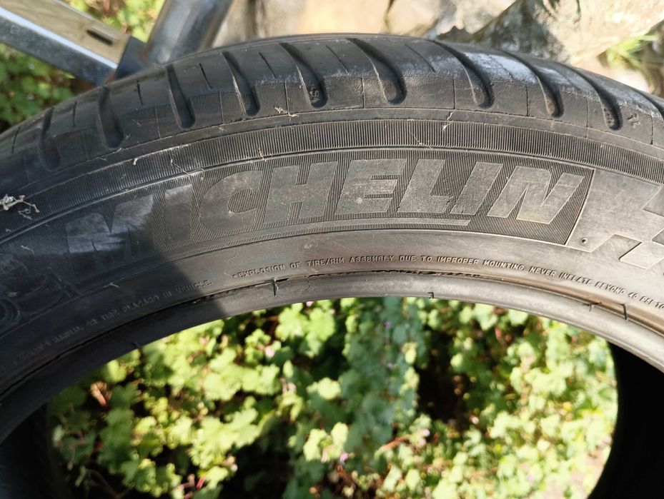 Pneus em muito bom estado-com poucos kms