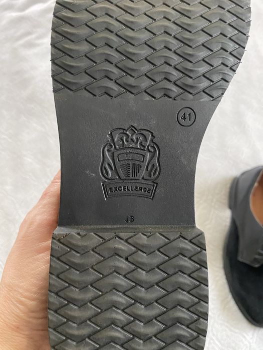 Туфлі закриті на шнурівках