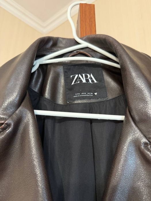 Косуха шкіряна куртка Zara коричнева курточка