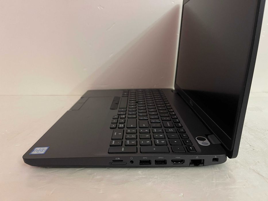 Игровой СВЕЖАК!! DELL Latitude 5501 / Core i7 9850H X12 / 16 RAM / GeForce GDDR5