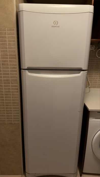 Frigorifico Indesit bom estado geral