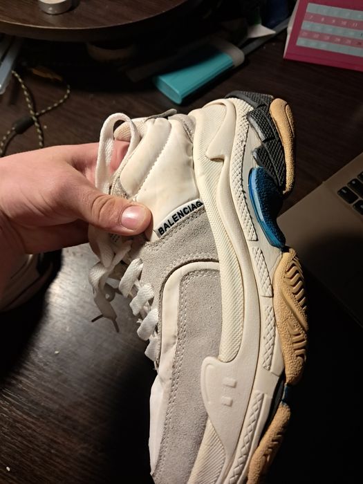 оригінальні BALENCIAGA майже в хорошому состоянии настаєша коша