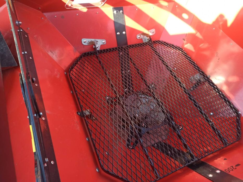 Розкидач міндобрив IrTem F12