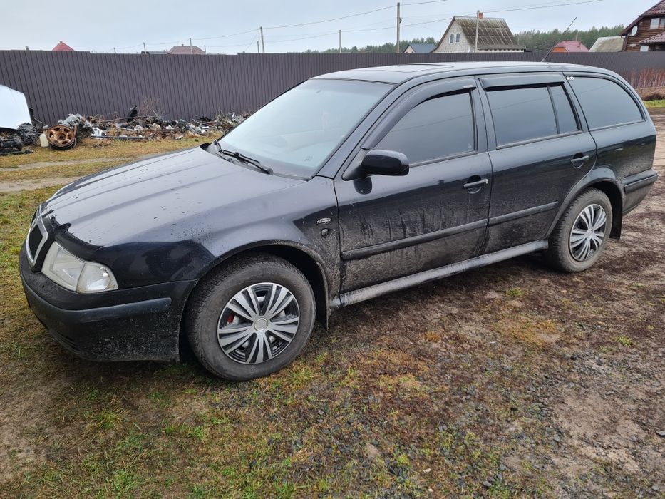 Skoda Oktavia Tour 1.8 турбо 20v бензин