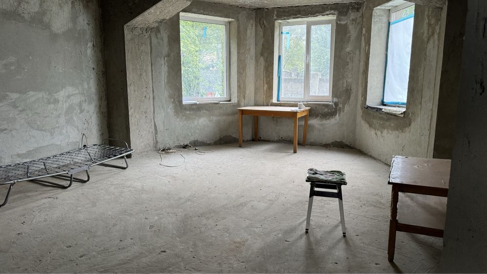 Продається двоповерховий будинок, с. Барвінок, вул. Виноградна!