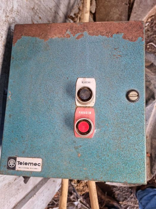 Telemec - Aparelho de Serra Elétrica de Corte de madeira