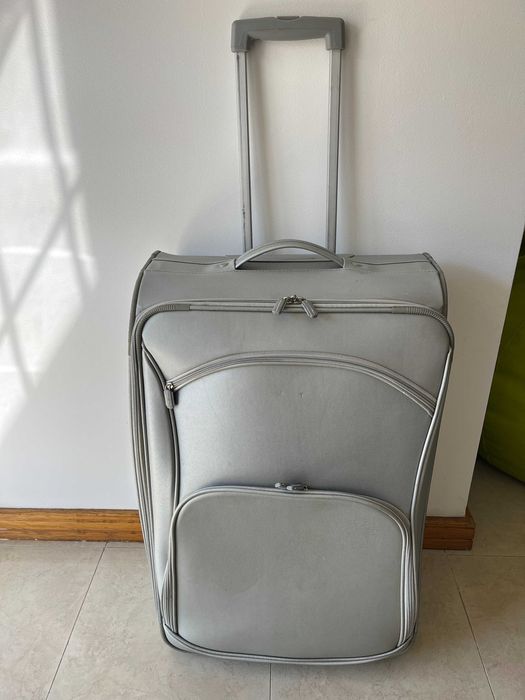 Benetton - Mala Grande Viagem com Trolley e Necessaire