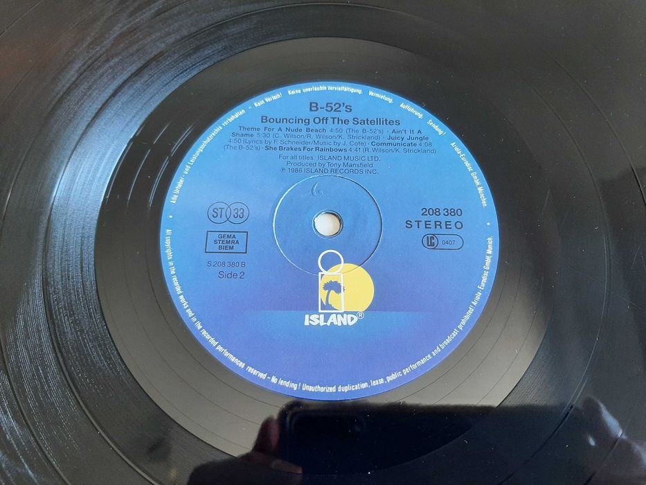 The B-52`s - Bouncing Off The Satellites - Europa - Vinil LP
