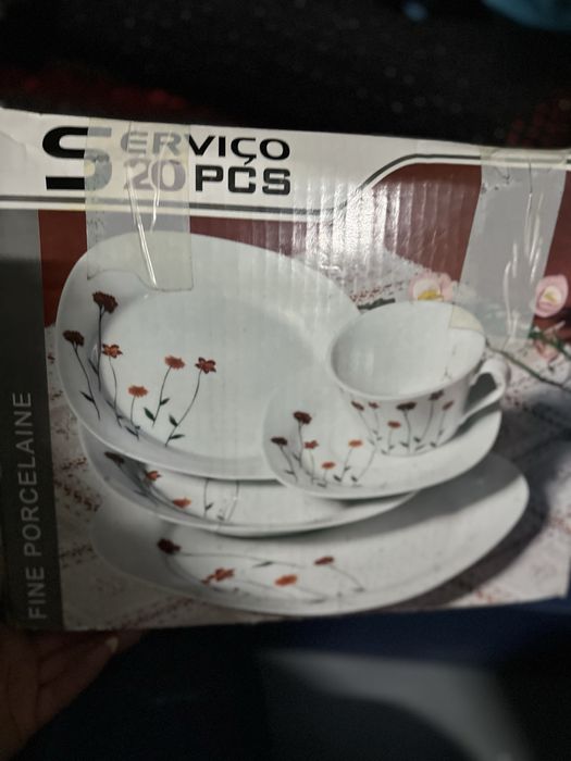 Dinnerware Sets438556909875374083