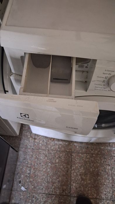 Maquina de lavar roupa Eletrolux