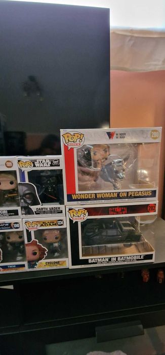 Funko POP! Star Wars , The Witcher, Batman, Marvel