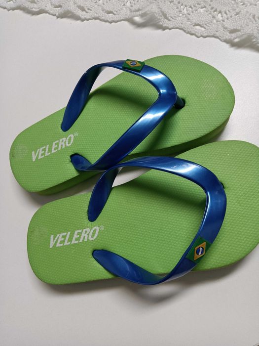 Chinelos de dedo, semelhantes às Havaianas - Tam. 23/24