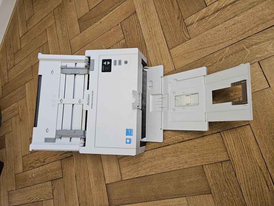 Skaner Avision ad230U