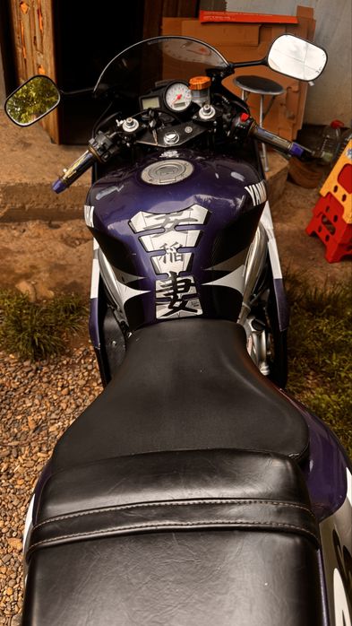 Yamaha r6 2002.