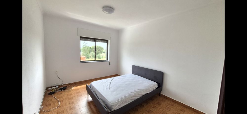 Apartamento T3 - 1° andar, com cerca de 110 m2