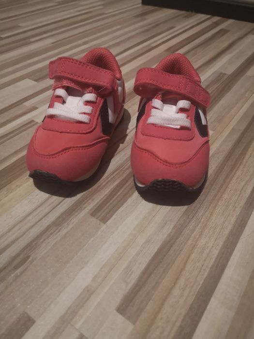 Butki Hummel sportowe 21