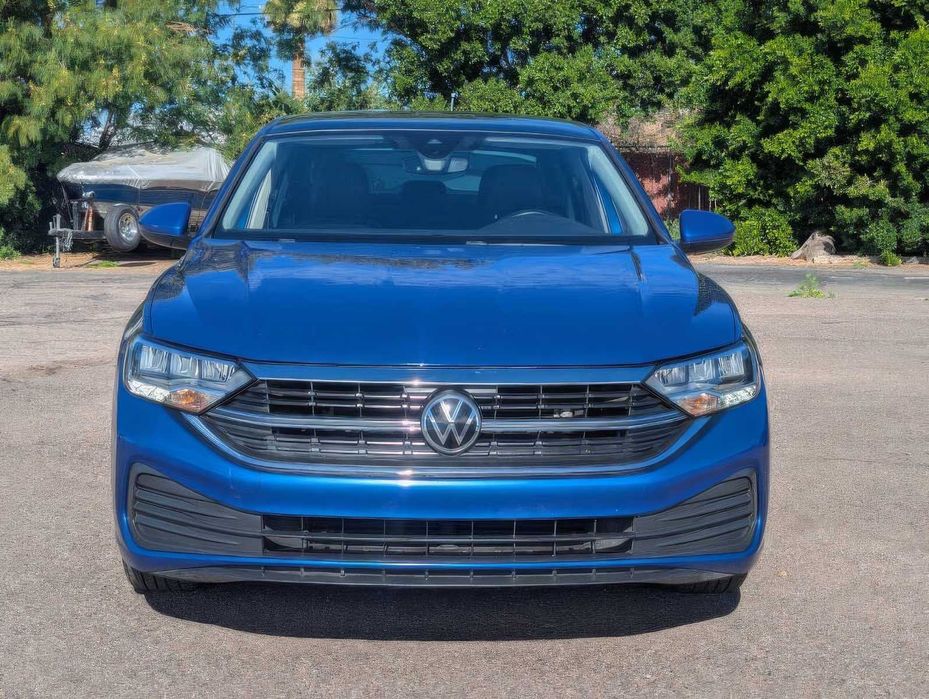 Volkswagen Jetta      2022