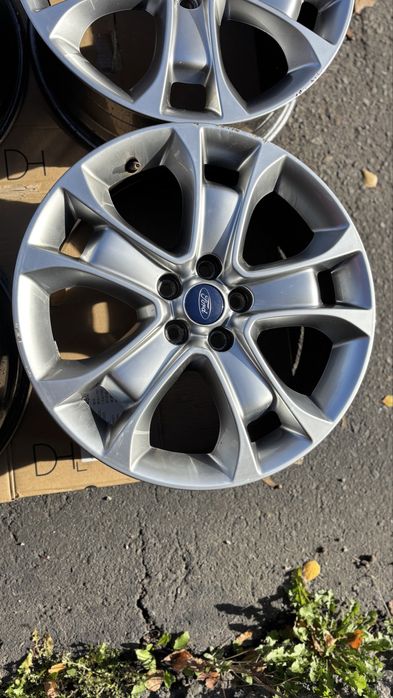 Felgi aluminiowe Ford kuga 7,5jx18 et52,5 oryginalne