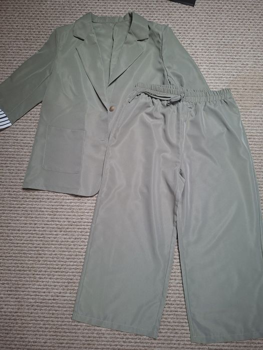 Komplet Shein r. XL marynarka spodnie