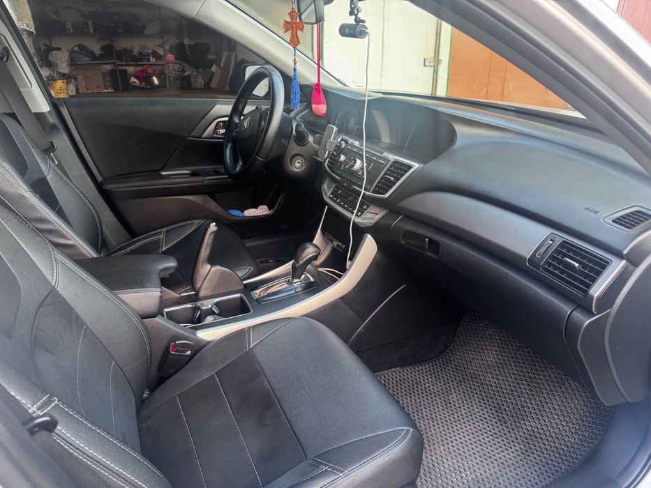 Автомобіль легковий