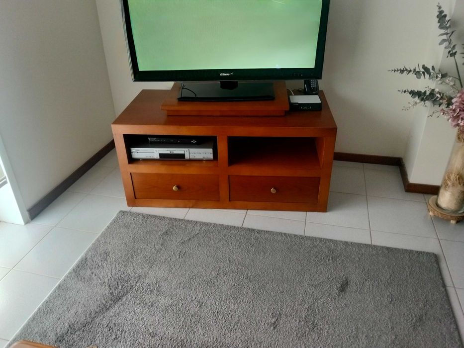 Móvel TV com gavetas