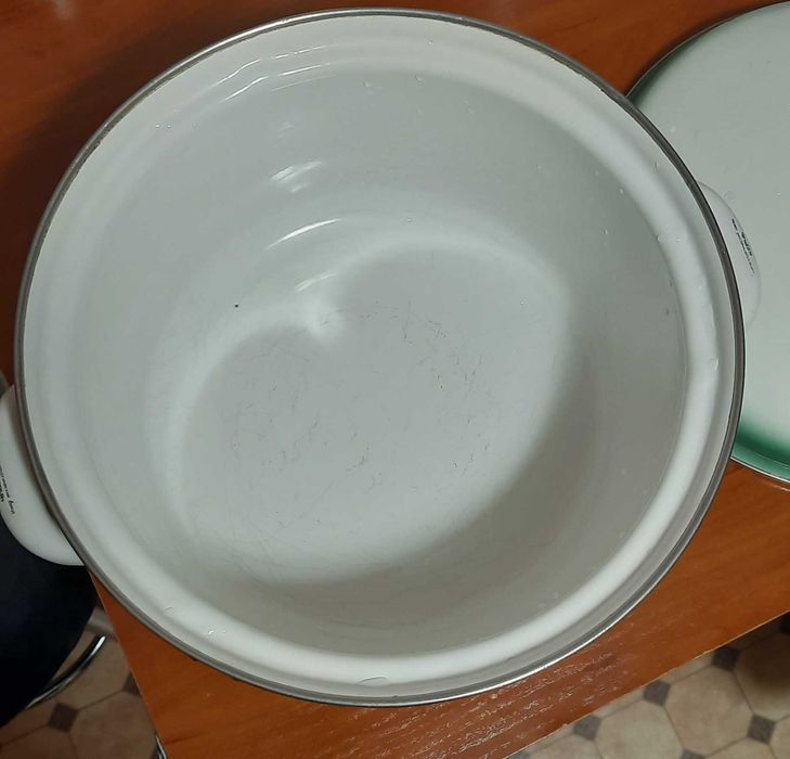 Посуд Кухонне приладдя Кастрюля