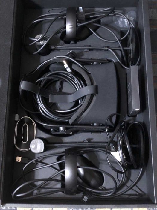 Очки виртуальной реальности Oculus Rift cv1