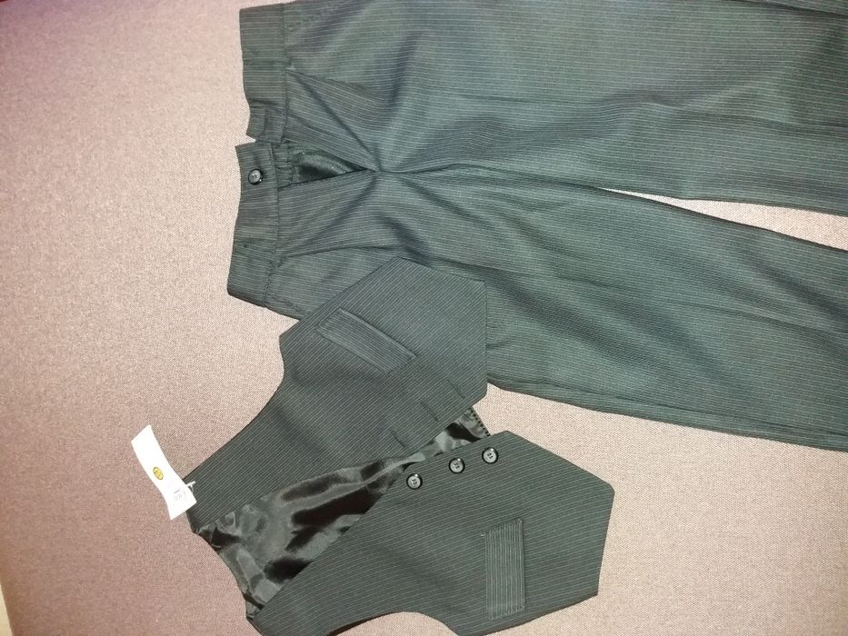 брюки и жилетка