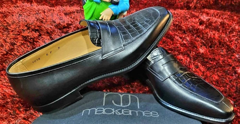 Sapatos Mack James. Couro crocodilo. Tamanho 42 . 100€