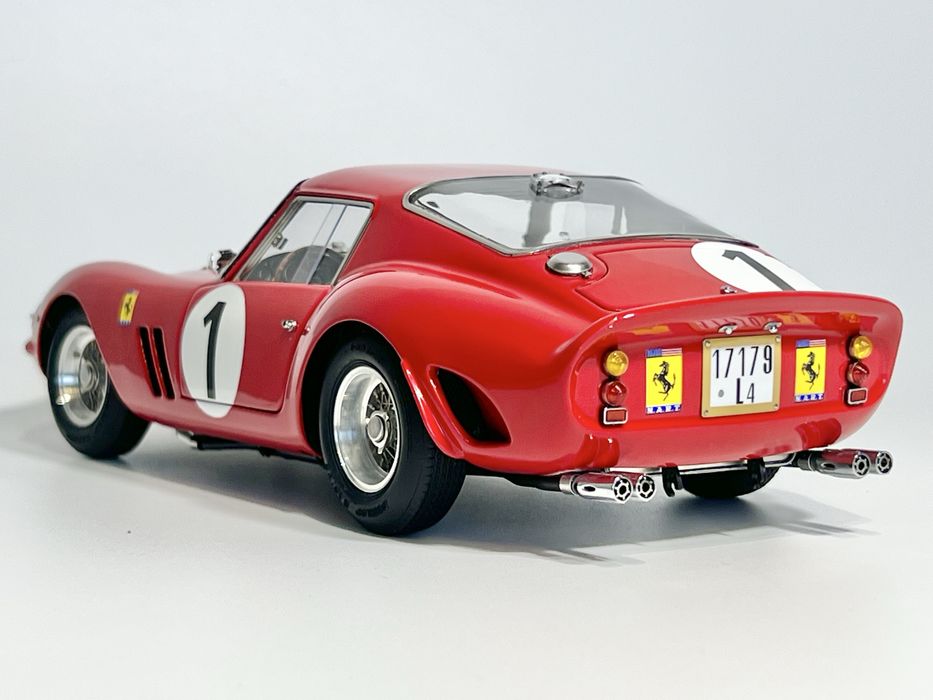 Ferrari 250 GTO #1 CMC 1/18