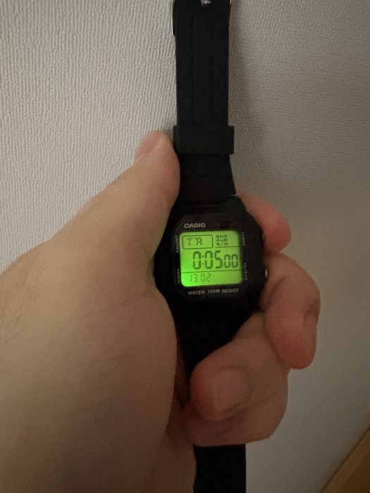 Наручний годинник Casio w-800h