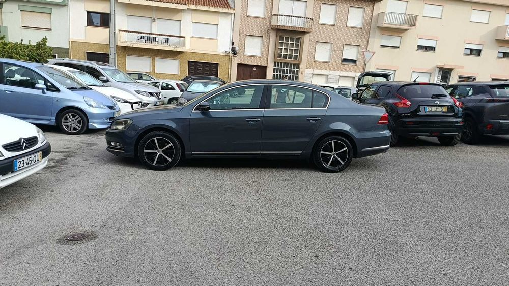 Volkswagen Passat - 2011 — photo 3