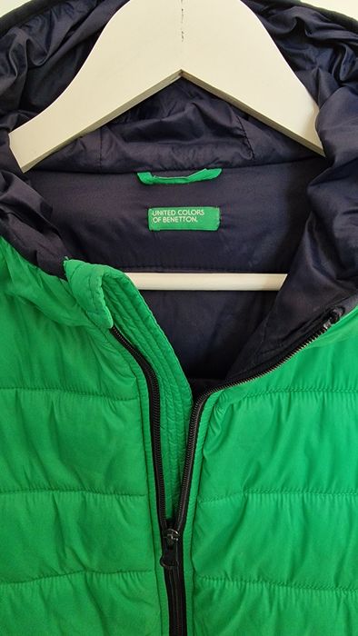 BENETTON  Pikowana kurtka puchowa z kapturem (Stan bdb.)