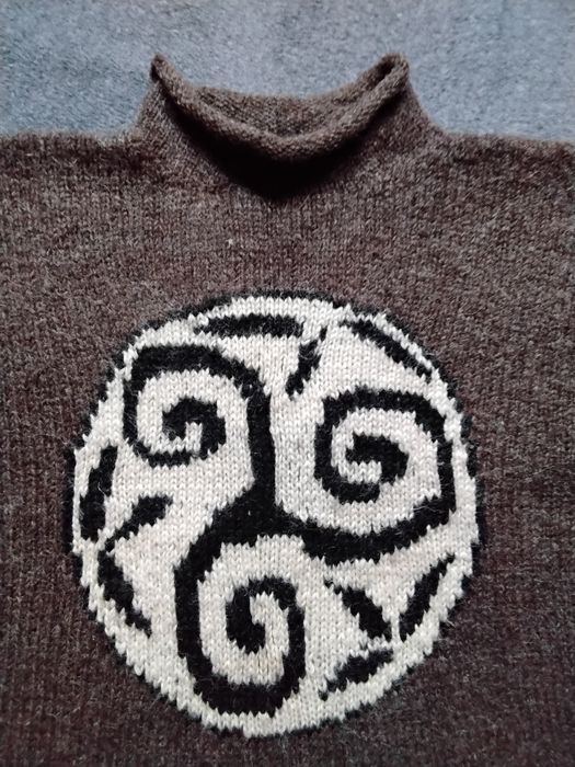 Sweter wełniany.