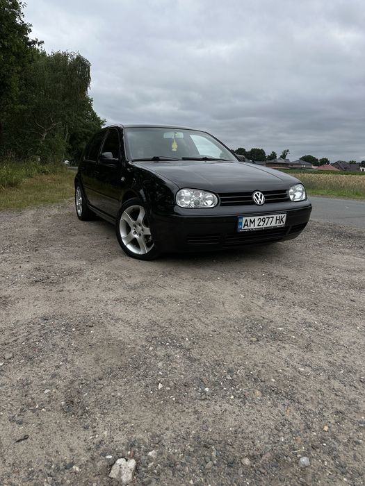 Продам VOLKSWAGEN GOLF 4 1.8 турбо