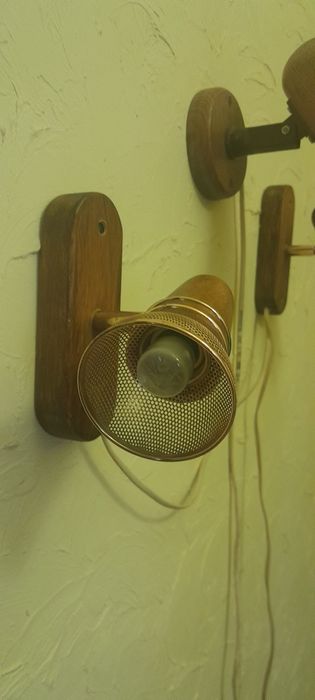 Настенные бра в одном стиле