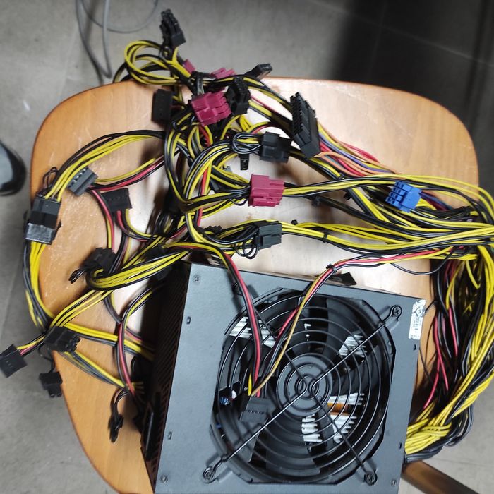 Fonte Alimentação 2000W 95 Gold64575372854787120