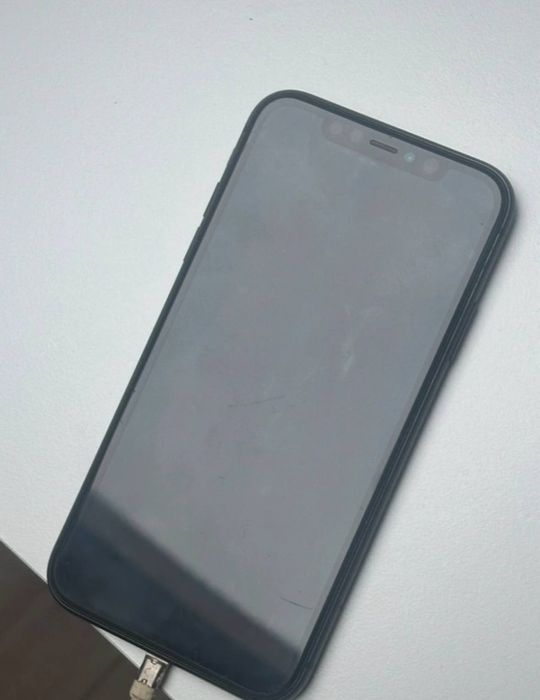 Iphone 11.128 GB.