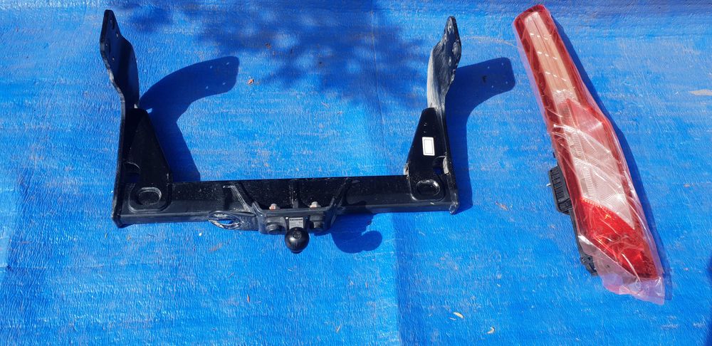 Ford Custom Drzwi błotnik słupek