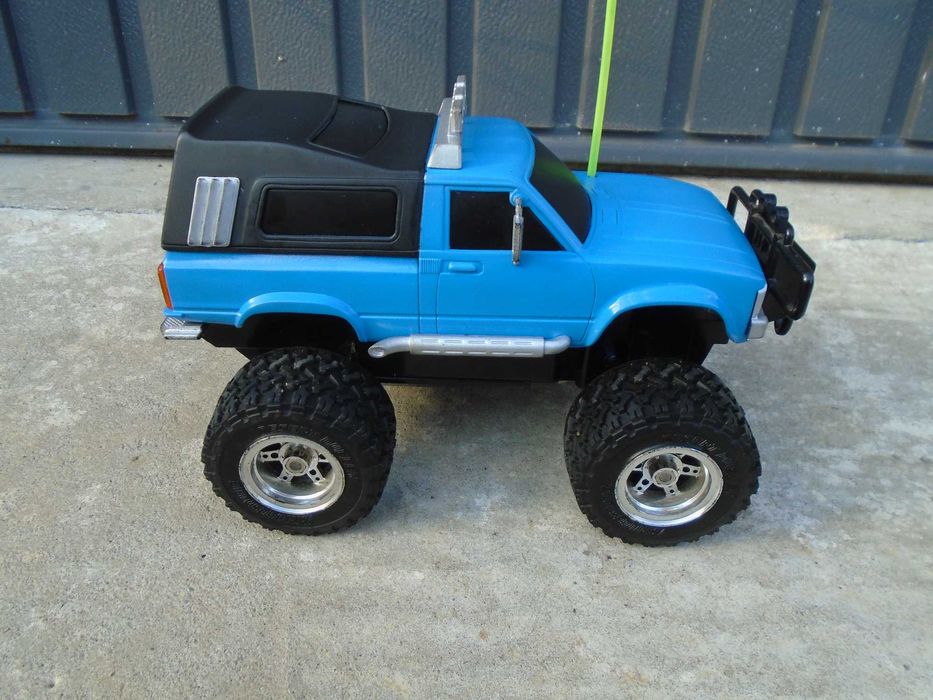 TOYOTA HILUX 1:20 4WD Off Road Model RC
