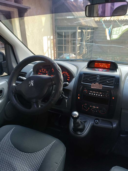 Peugeot Expert 2008