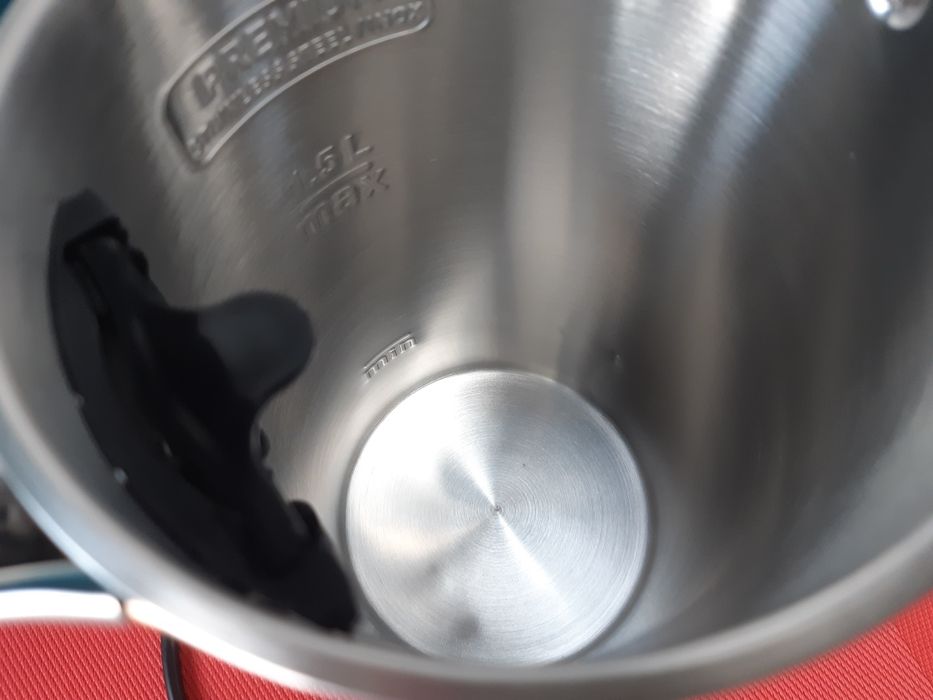 Электрочайник ТЕФАЛЬ премиум класса -- объёмом 1,5 л