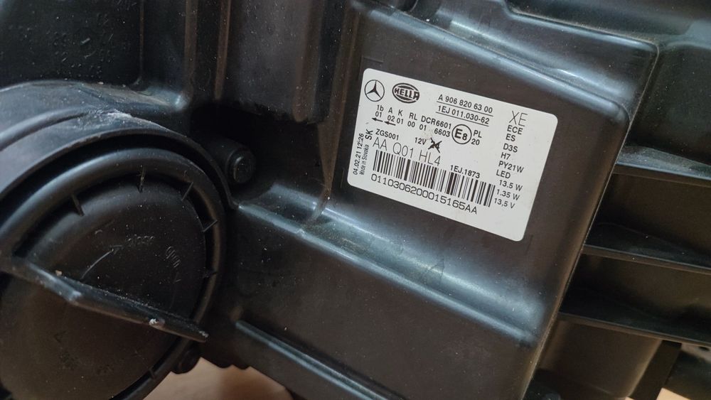 Farol Mercedes bi xenon