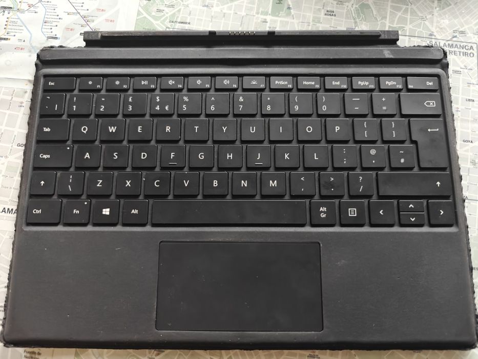 Microsoft Surface Pro 3 | i7 | 8GB RAM | Win 10 Pro | Klawiatura + Bateria do wymiany