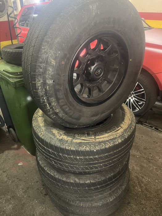 Jantes com pneu para jipes ex:toyota hdj, pajero,etc